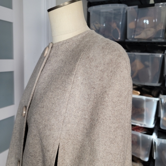 Vintage Lilli Ann Collections Wool Cape Structured Size see measurements - Picture 7 of 16